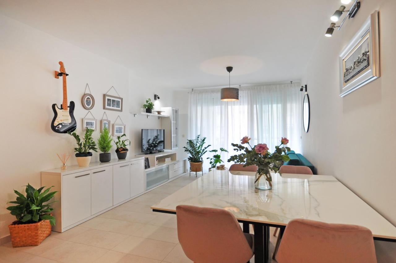 Family Apartment Noel - Omiš Dış mekan fotoğraf