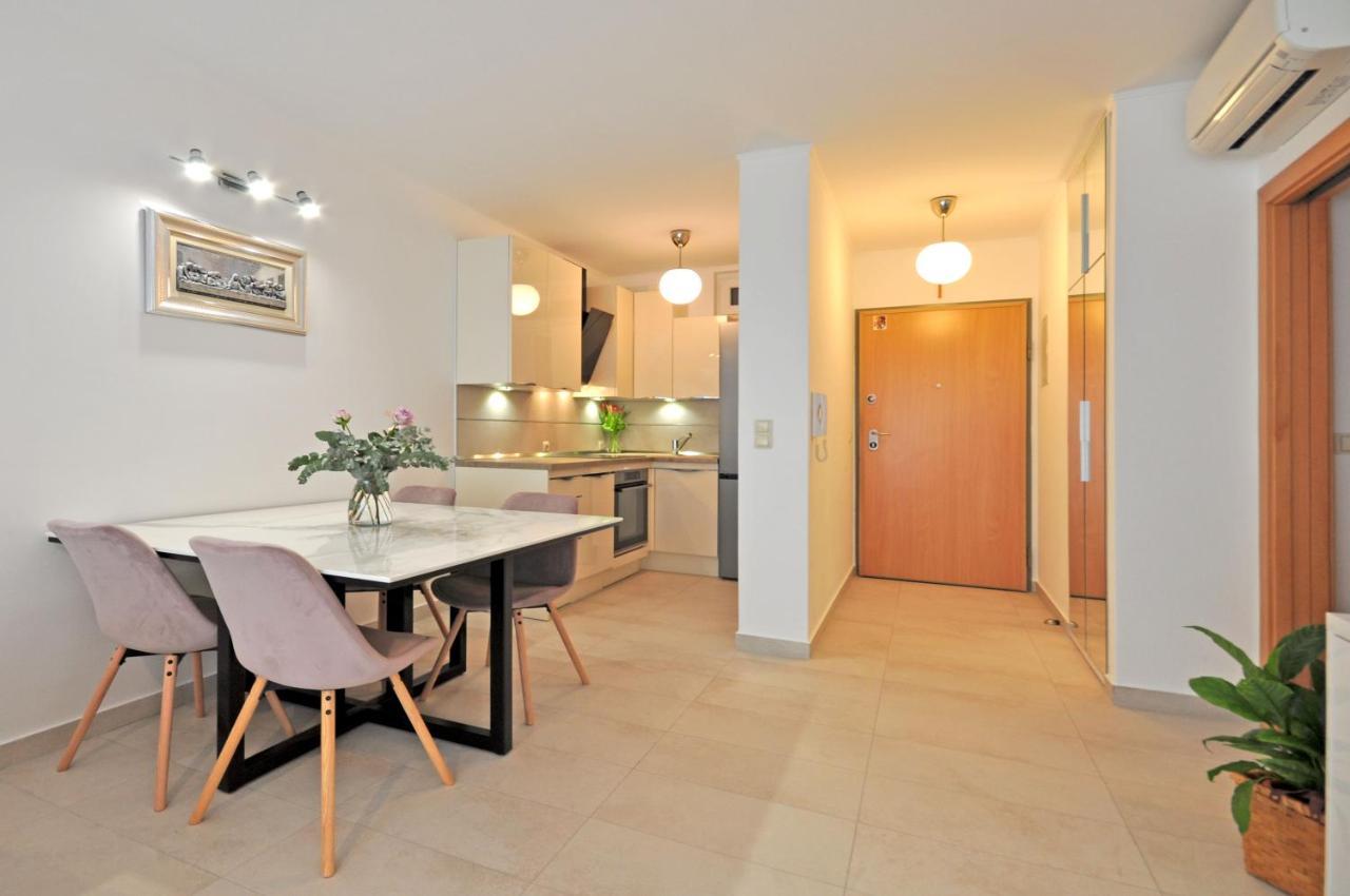 Family Apartment Noel - Omiš Dış mekan fotoğraf