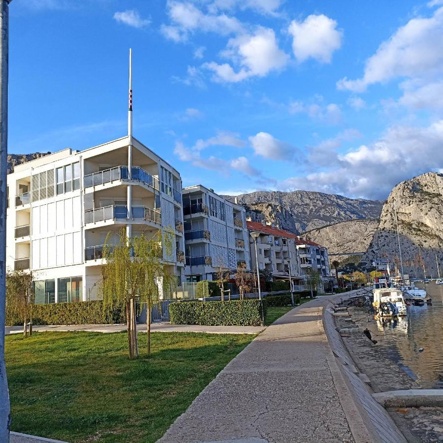 Family Apartment Noel - Omiš Dış mekan fotoğraf